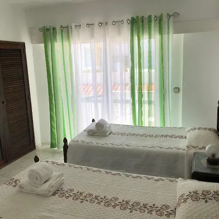Homestay Olinda's *